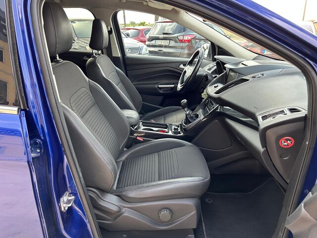 FORD KUGA TITANIUM 4X4 2.0 TDCI SPANISH LHD IN SPAIN 65000 MILES SUPER 2017